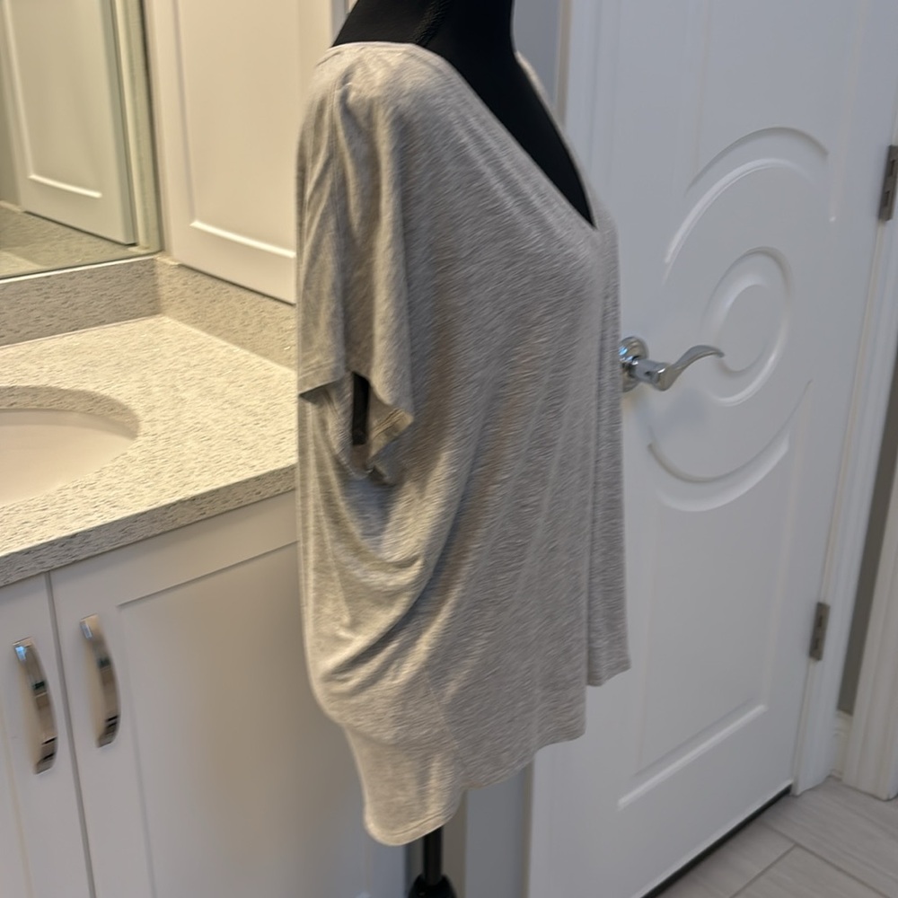 Express relaxed tee. Super soft deep v neck tee. Size small - Picture 5 of 7